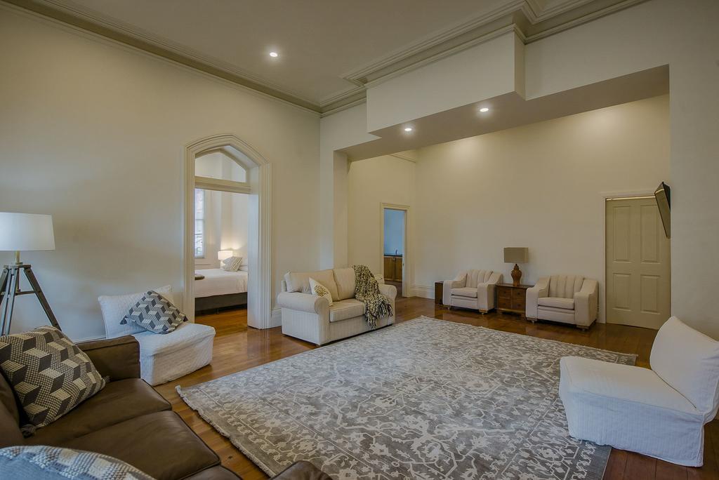Roxburgh House Apartments - Hobart Cbd Екстериор снимка